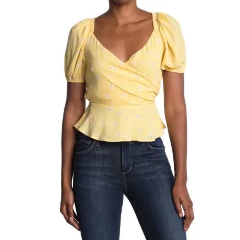 ASTR The Label Yellow Floral Wrap Peplum Blouse Puff Sleeve Top Womens S Cottage